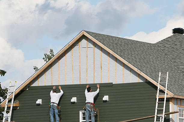 Professional Siding Installation technician working in Bedford, PA
